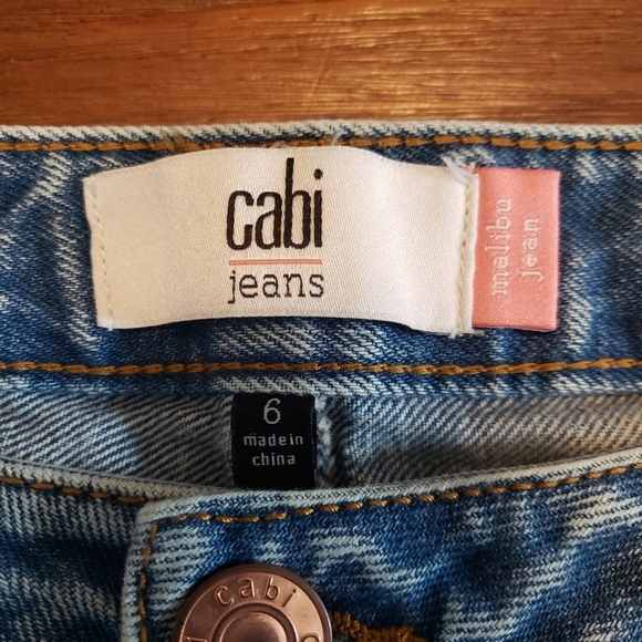 Cabi Malibu Jean Vintage Wash Boyfriend Distress Size 6 - Picture 5 of 11